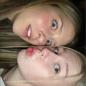 Meet your Posher, Abbey